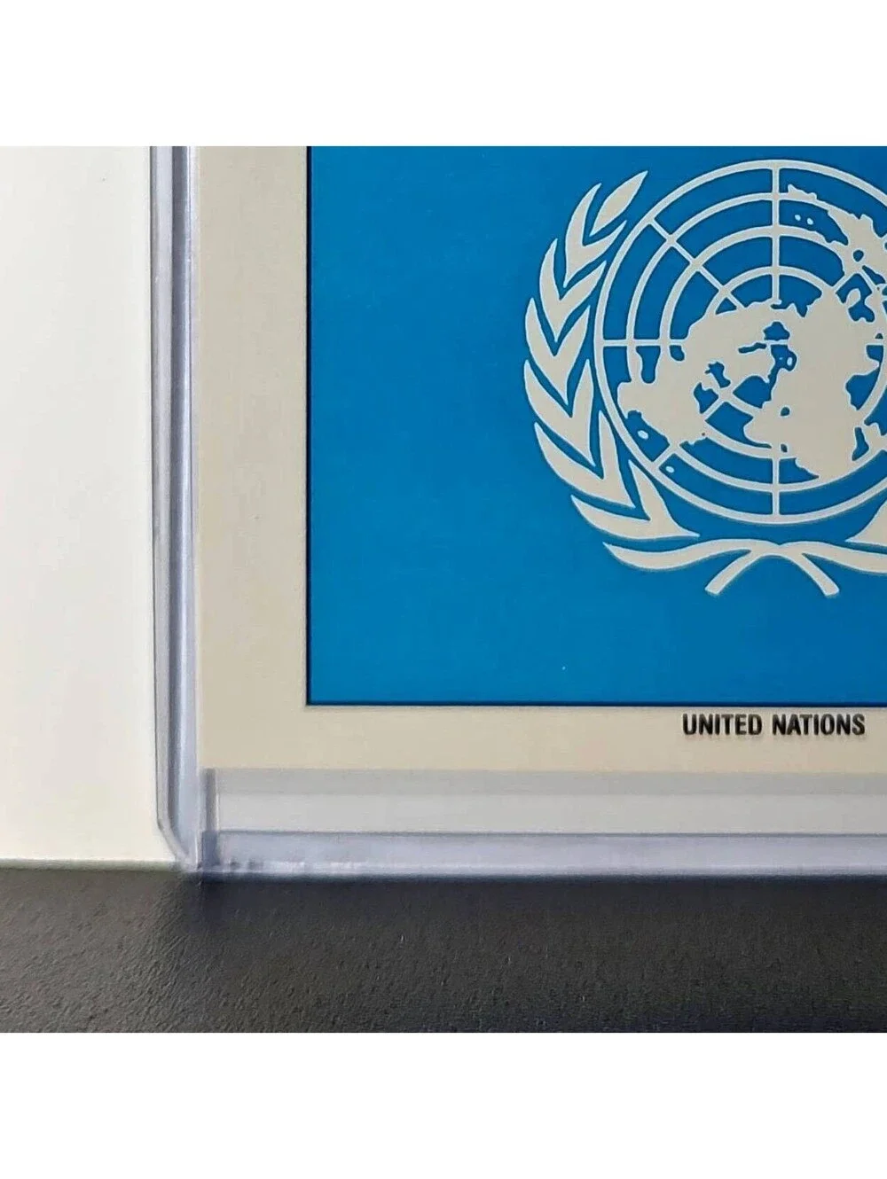 United Nations Flag 1991 Topps Desert Storm #33 Sticker Card